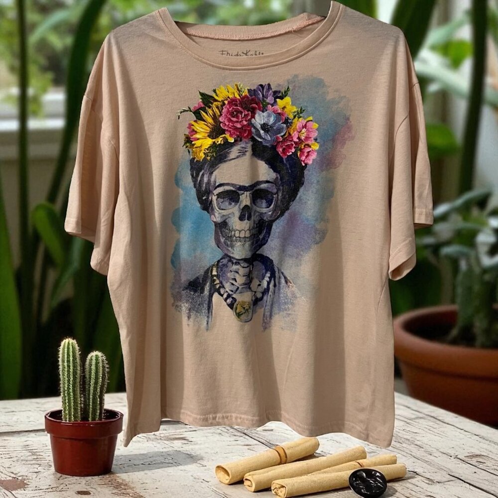 Frida Kahlo Pastel Peach Skull Graphic T Shirt Size Large‎